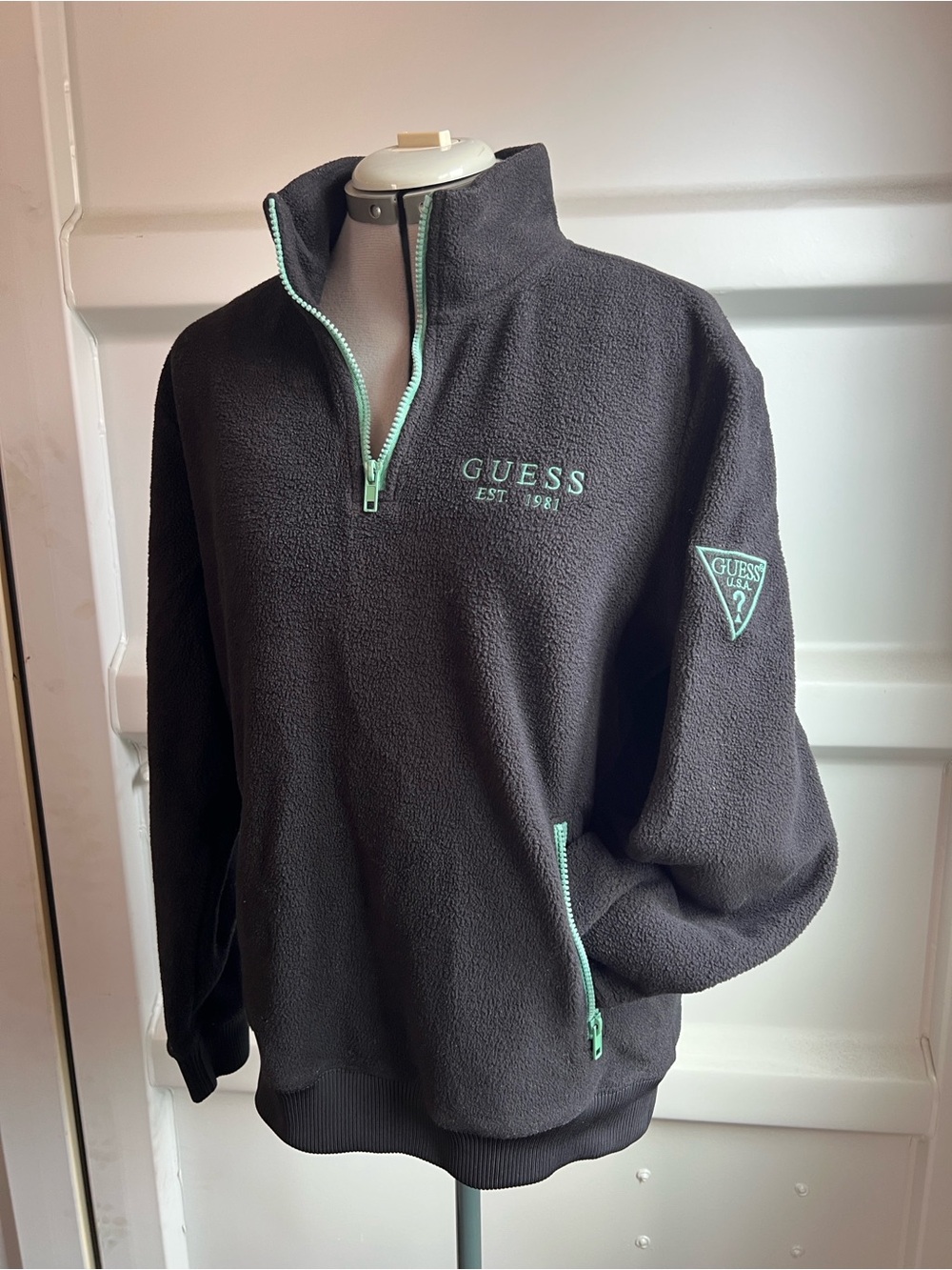 90s Guess Pullover Fleece